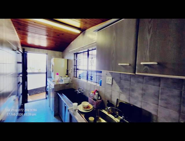 5 BEDROOM HOUSE FOR SALE IN MOUNTAIN RISE
